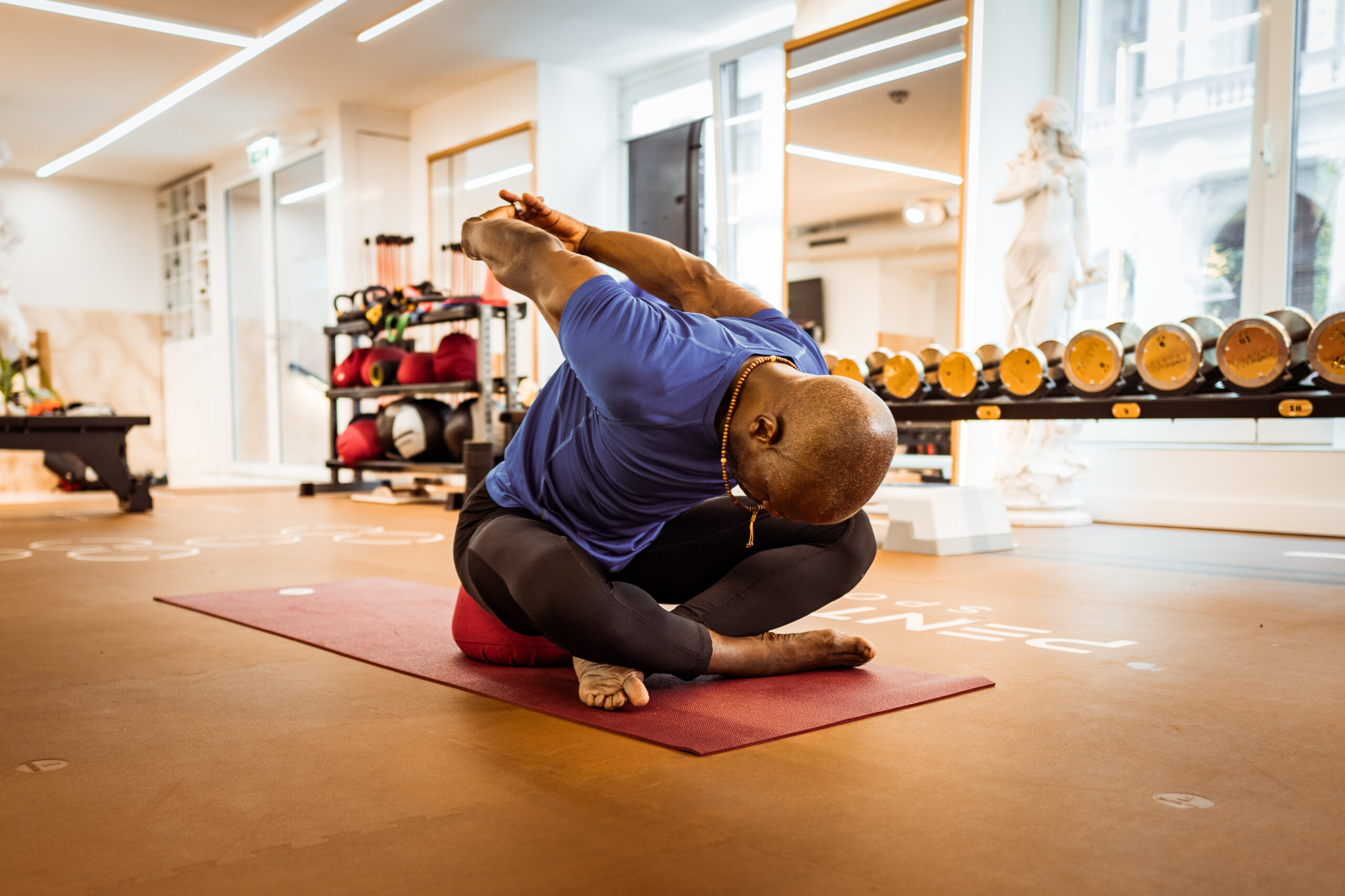 Femi Afrikan-Yoga Meister bei Penthouse Sports